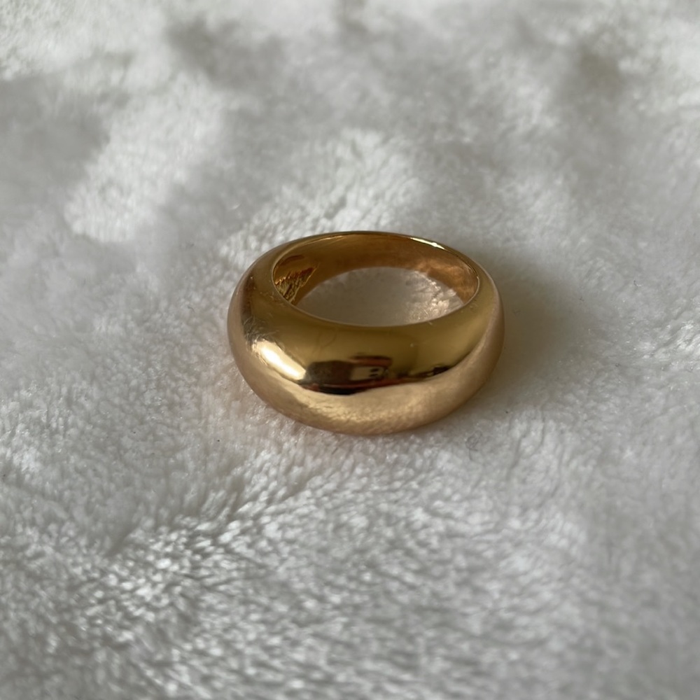 Boutique | Haleigh Dome Ring 18k Gold Plated NWT Size 7 - Picture 6 of 8